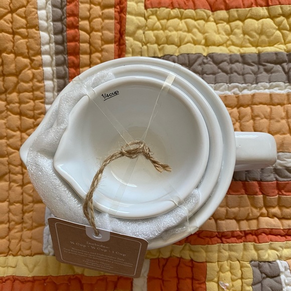 Nesting measuring cups - Picture 4 of 6